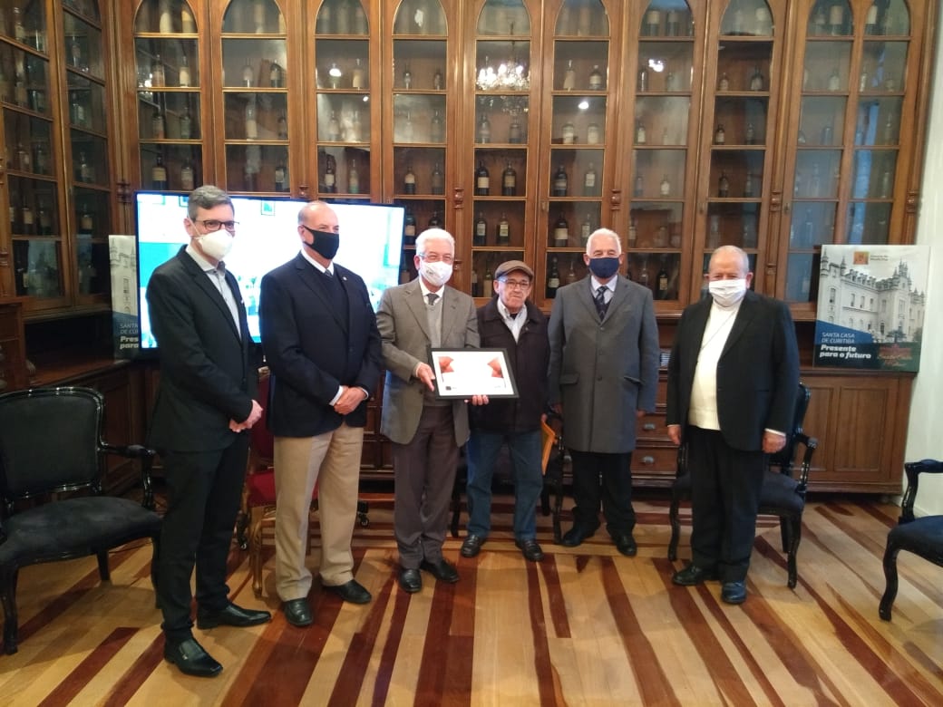 Santa Casa lança livro comemorativo aos 140 anos em parceria com a AMP
