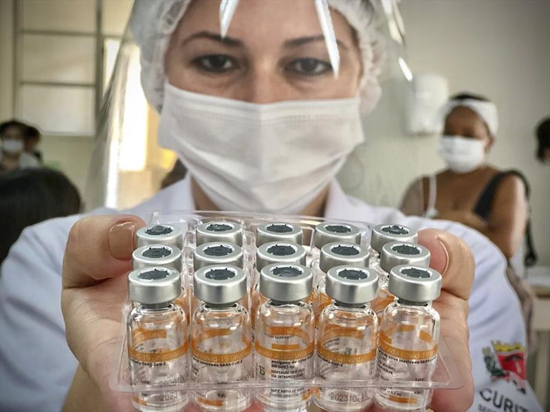 Curitiba prepara vacinação anticovid para idosos