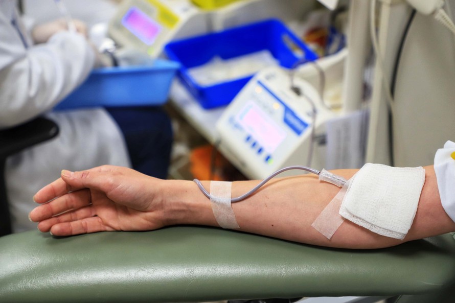 Com estoque baixo, Hemepar faz apelo para população doar sangue