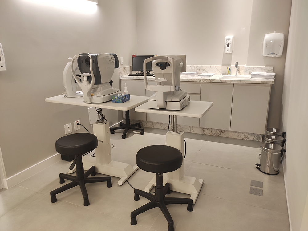 Hospital Médicos de Olhos oferece visita guiada para candidatos à residência
