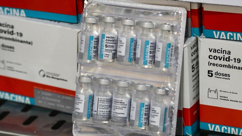 Com chegada de vacinas, Saúde retoma atendimento por faixas etárias