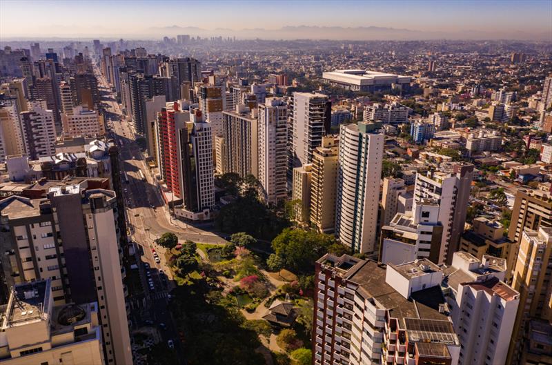 Bandeira amarela: Curitiba permite público testado contra a Covid em eventos esportivos