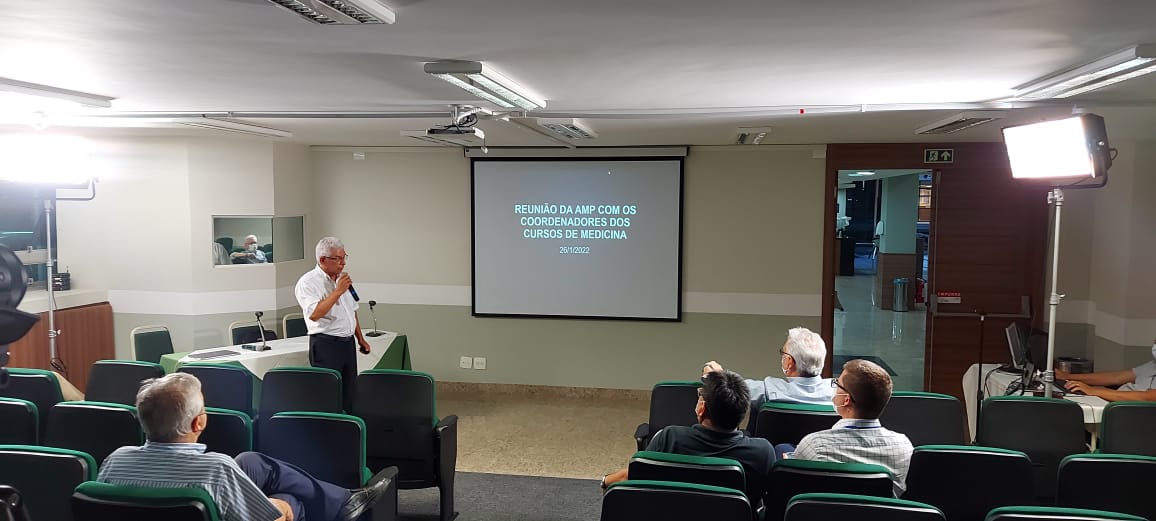AMP quer acadêmicos de medicina e jovens médicos em seu quadro associativo