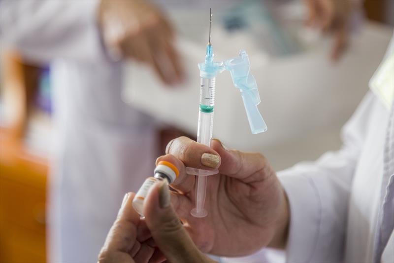 Mais de 130 mil pessoas podem receber a segunda dose e o reforço anticovid