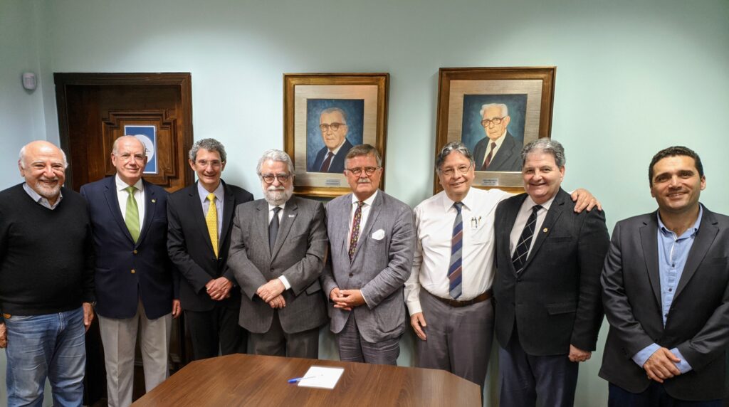 Presidente da Associação Médica Mundial visita AMB