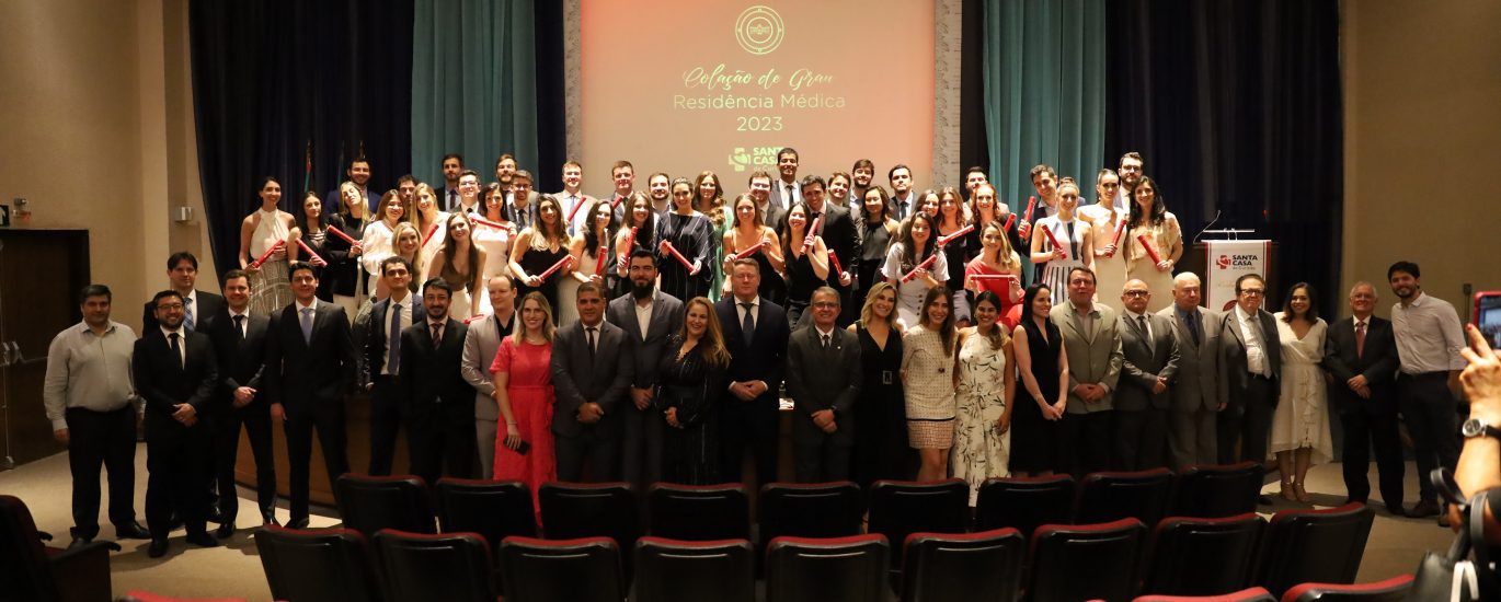 Santa Casa celebra formatura de 42 médicos do programa de residência