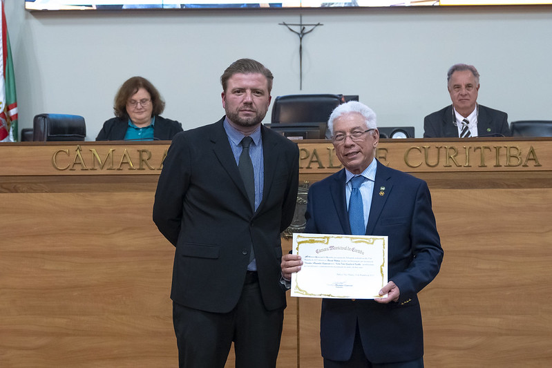 Em sessão solene, Câmara celebra Dia do Médico