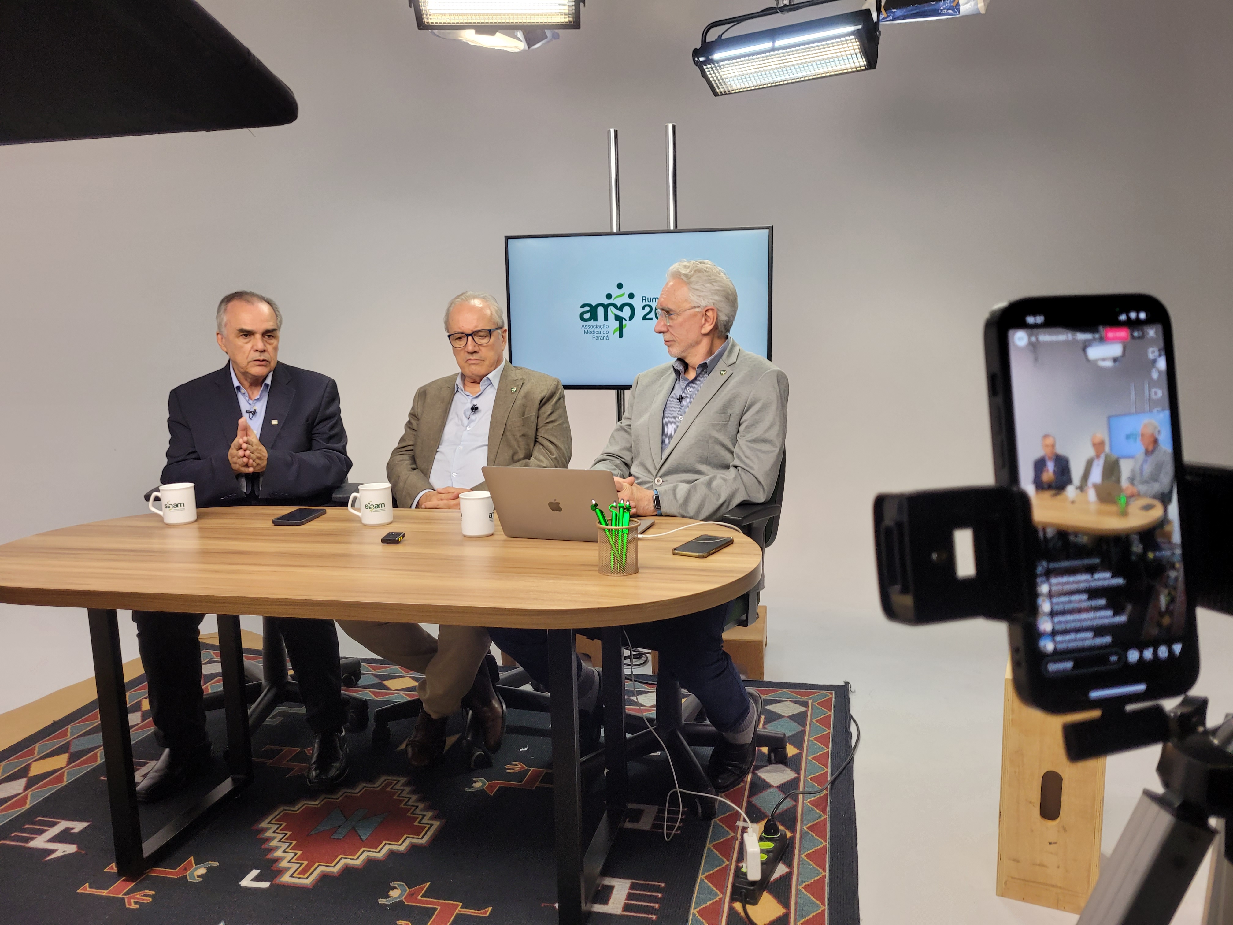 Demografia médica é tema de videocast da AMP