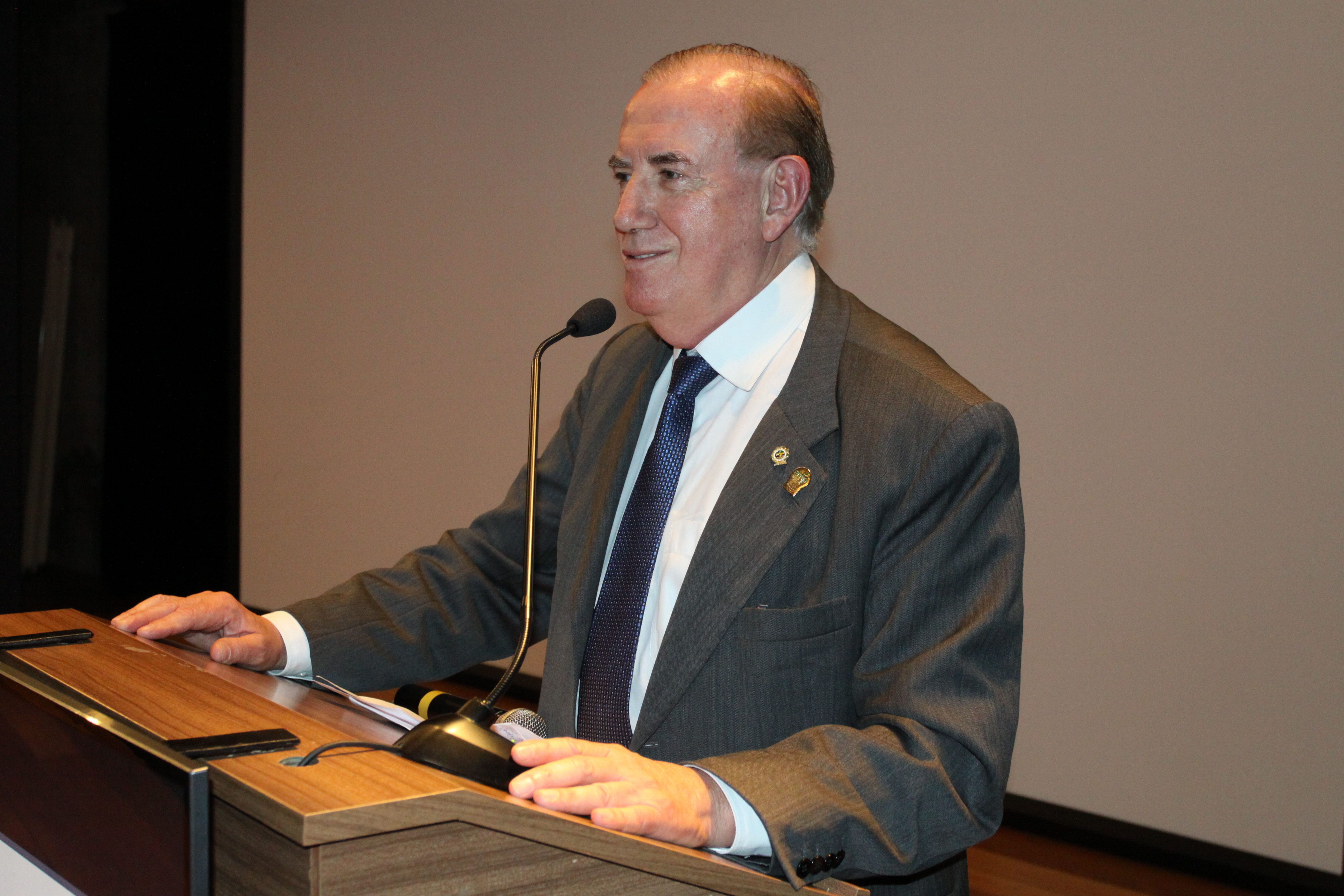 Ucamp investe no ensino a distância