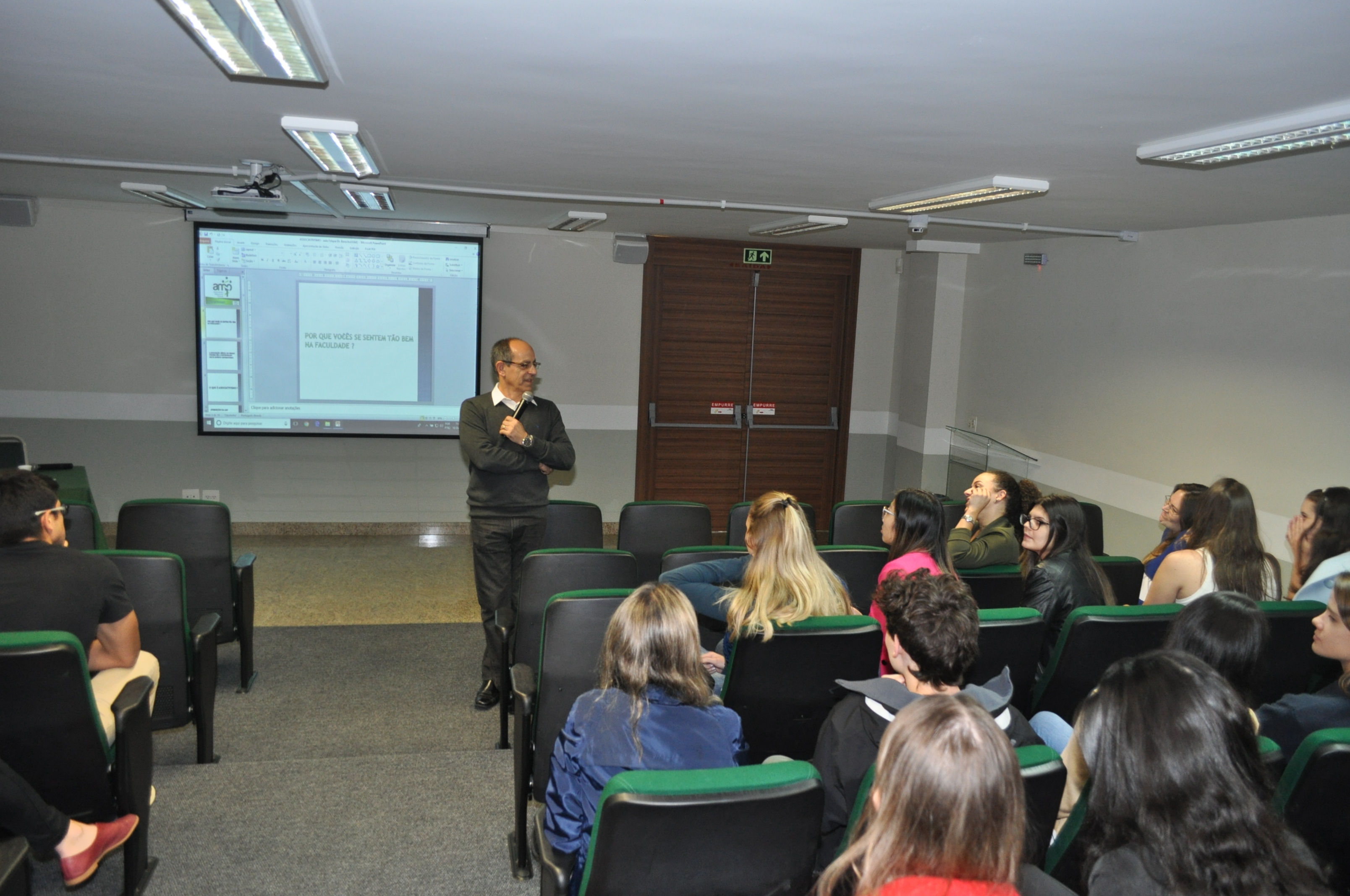 Último dia de Semana Acadêmica da Fepar tem aulas sobre jurídico e associativismo