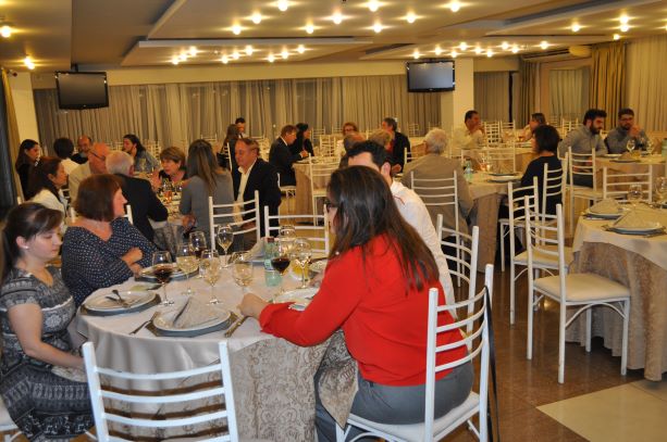 Jantar na AMP celebra os associados aniversariantes do trimestre