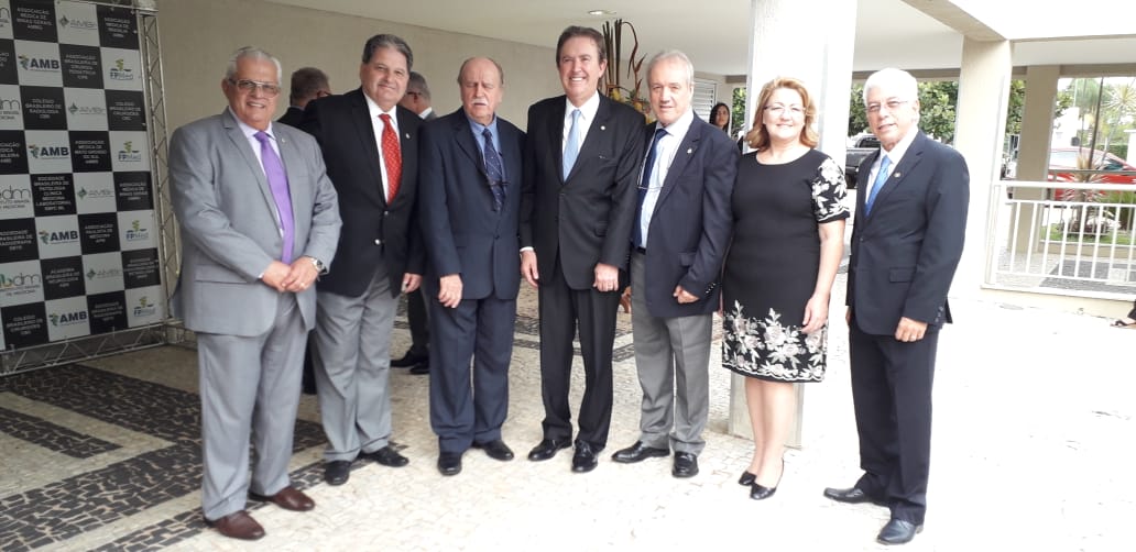 Encontro do IBDM reúne ministro e integrantes da Frente Parlamentar da Medicina
