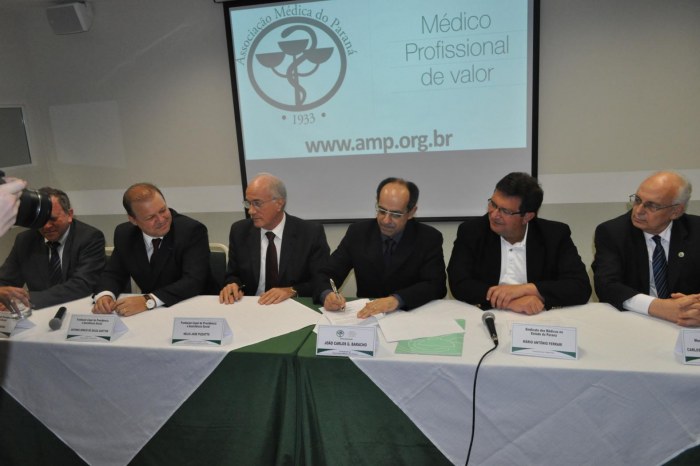 Fundação Copel e entidades médicas firmam compromisso de reajuste